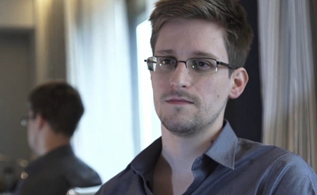 Premian a Snowden por defender libertad de expresión