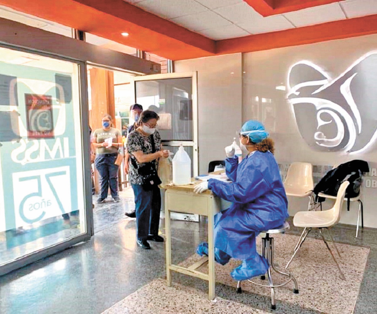 Van 66 empleados del IMSS Nuevo León infectados