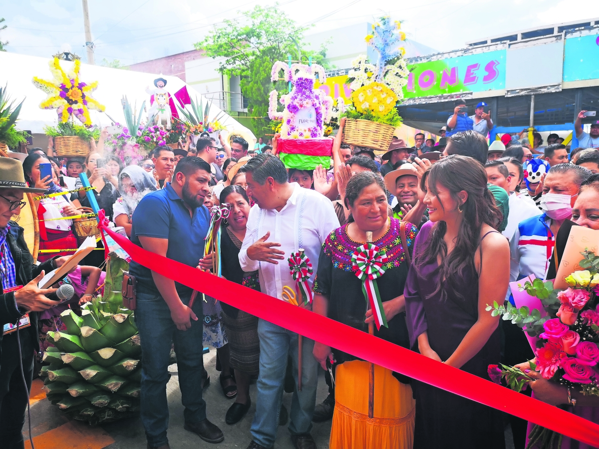 Con música y dulces inicia la Fiesta del Mezcal en Matatlán