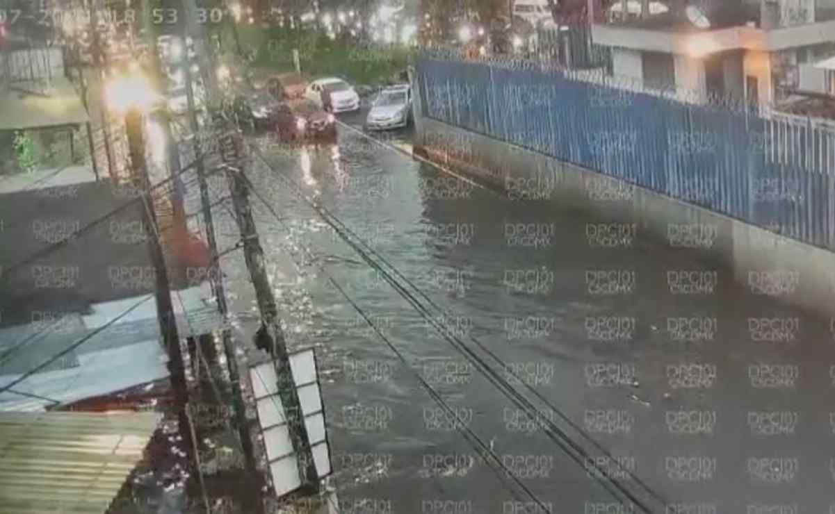 Fuertes lluvias de este sábado 20 de julio dejan al menos 5 inundaciones en Iztapalapa