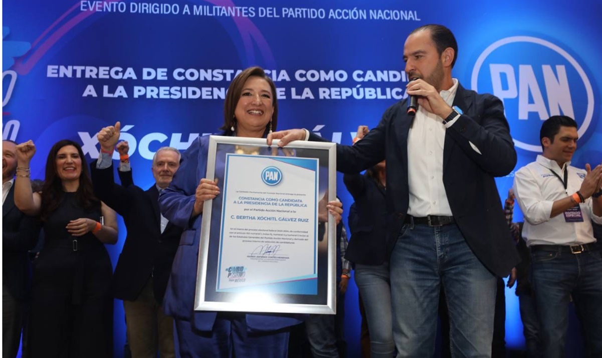 Entrega PAN constancia a Xóchitl Gálvez como candidata presidencial