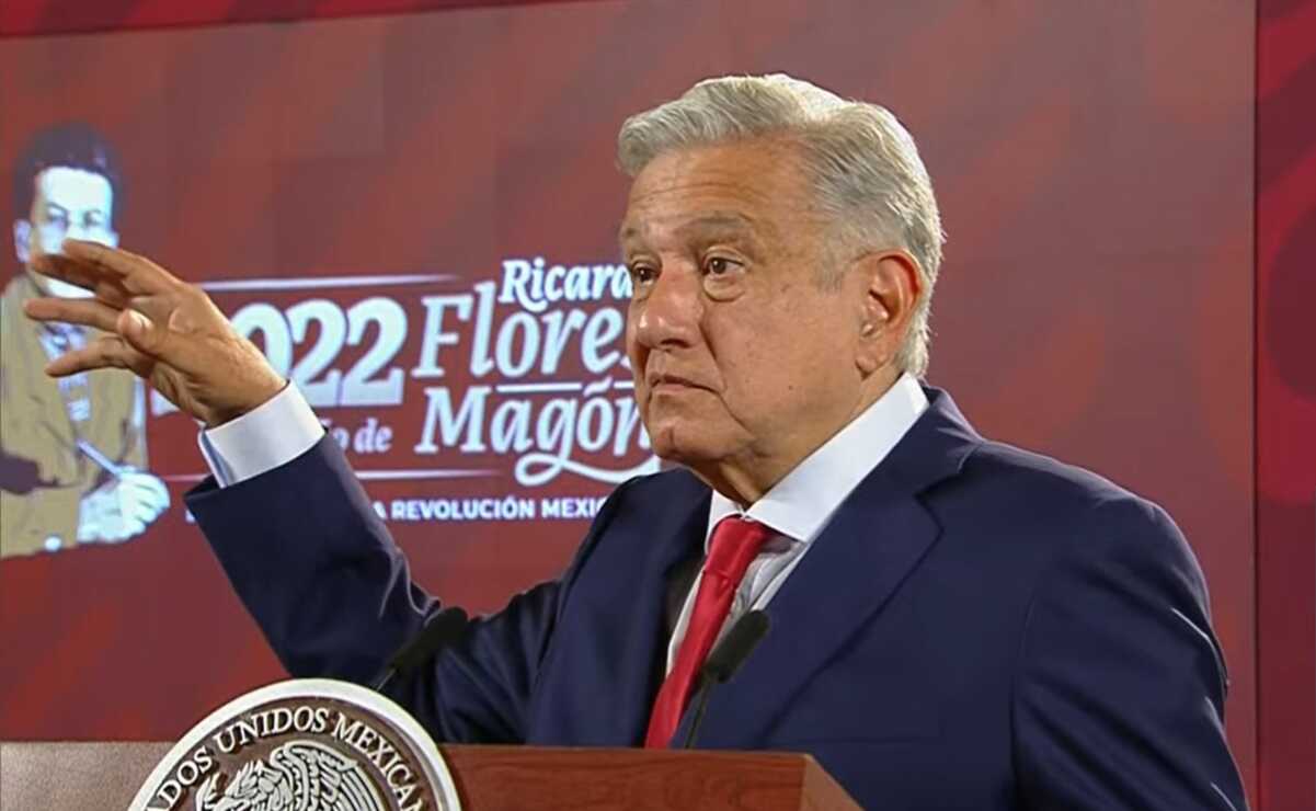 Mejor que el Ejército esté construyendo aeropuertos a que esté masacrando al pueblo como antes: AMLO