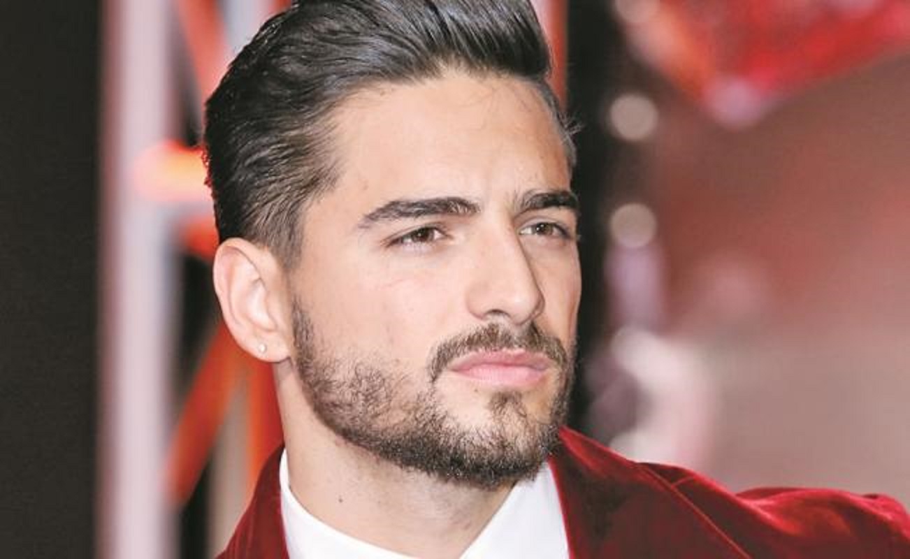 Maluma besó a su novia en el escenario y causó revuelo