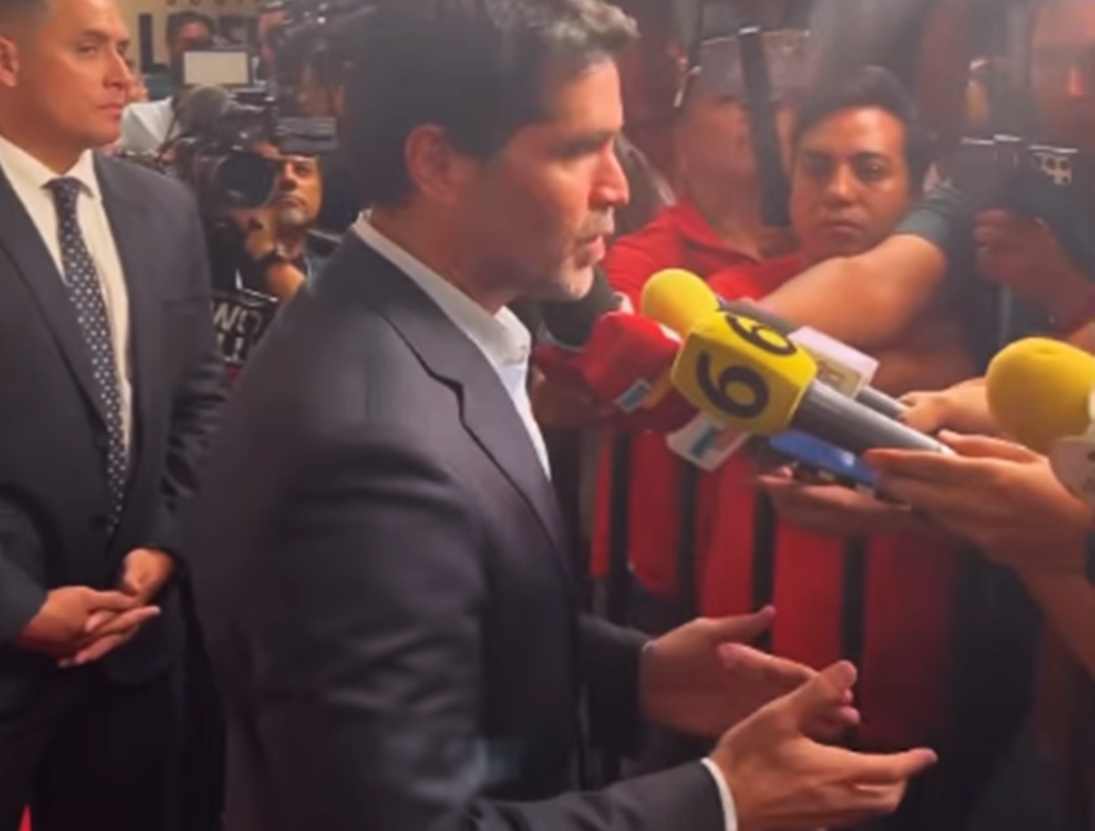 Eduardo Verástegui explota contra reportero en plena entrevista: "Eres ignorante, eres mentiroso"