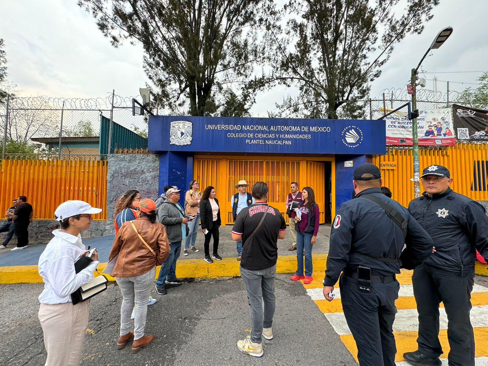 Autoridades estatales y municipales se comprometen a mejorar servicios de seguridad en inmediaciones del CCH Naucalpan