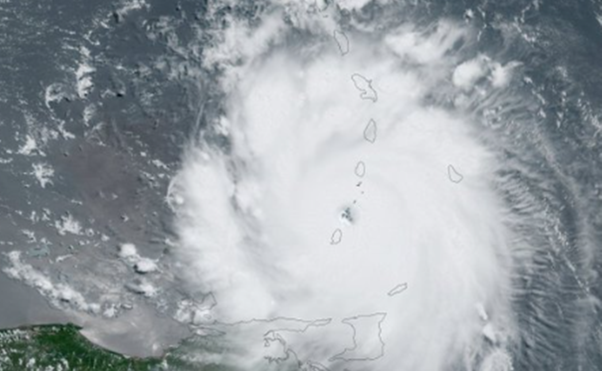 VIDEO: Así se ve el ojo del huracán Beryl desde el espacio