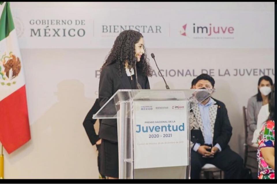 Video. Por diseñar un biosensor, estudiante queretana gana Premio Nacional de la Juventud