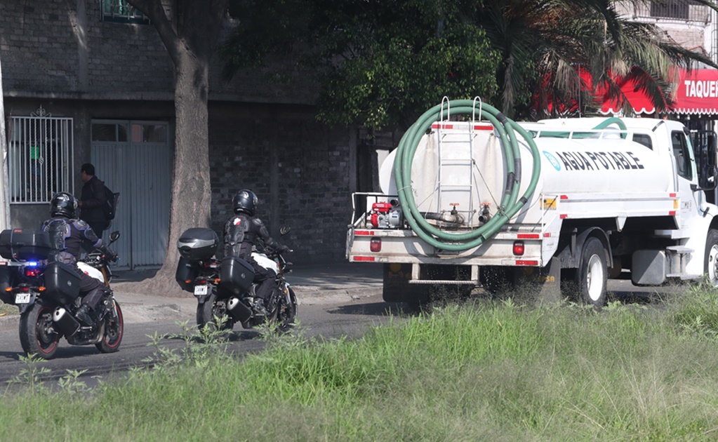 Privan de su libertad a mujer que solicitó pipa de agua en Tlalpan; operadores la llevaron rumbo a Cuernavaca