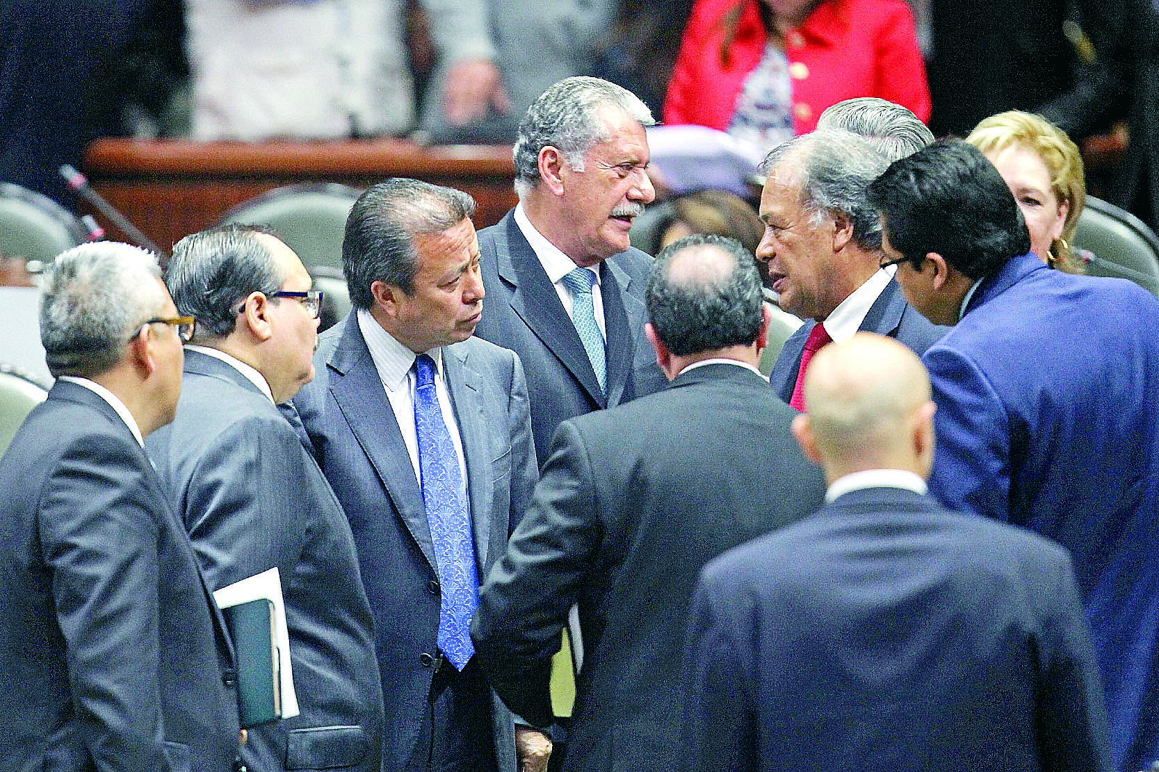 Pide EPN a diputados sentir orgullo por reformas