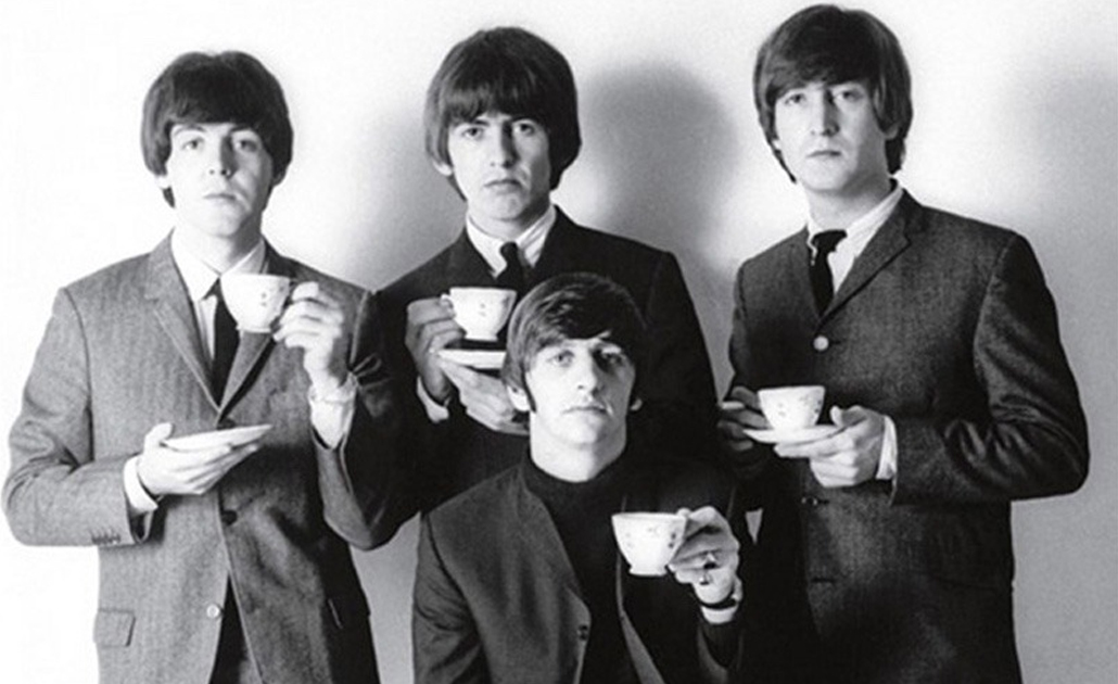 Subastarán primer contrato entre los Beatles y su agente Brian Epstein