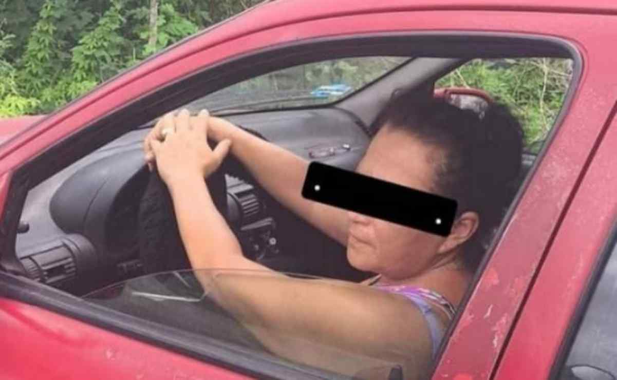 Crueldad animal: Mujer abandona a su perro en Mérida; lo baja del automóvil