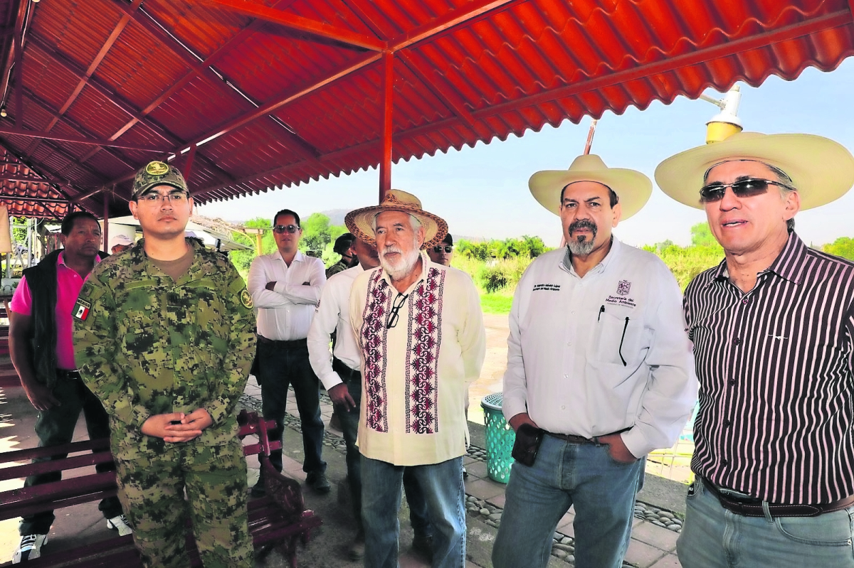 Semar, a cargo del rescate en el lago de Pátzcuaro