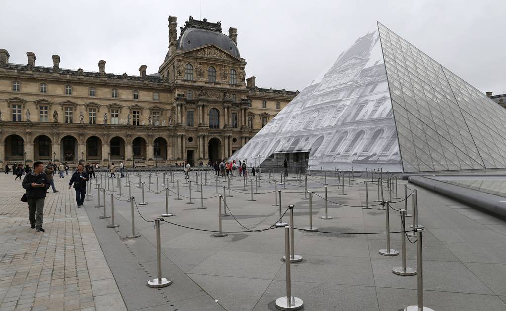 París relanza su agenda cultural tras atentados