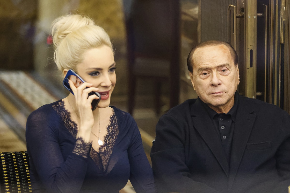 Berlusconi dejó más de 100 millones de dólares a su pareja de 30 años, Marta Fascina