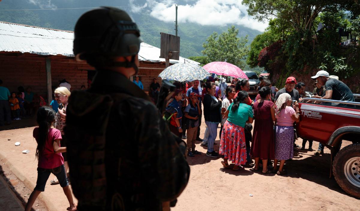 “Salimos de Chiapas porque hay balaceras todo el día en los pueblos”: mexicanos refugiados en Guatemala