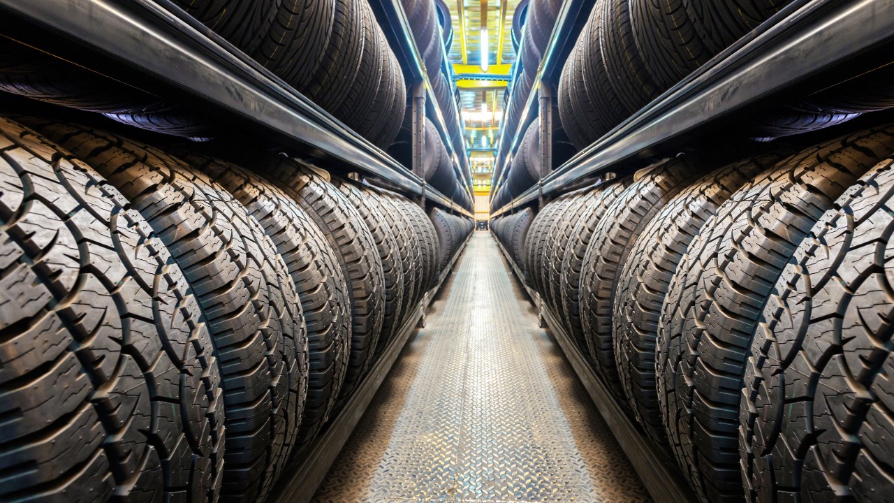 GM trabaja en impulsar neumáticos sustentables de caucho natural