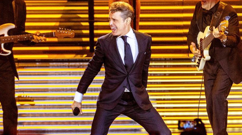 Luis Miguel causa angustia en sus fans tras demostrar malestar en sus conciertos