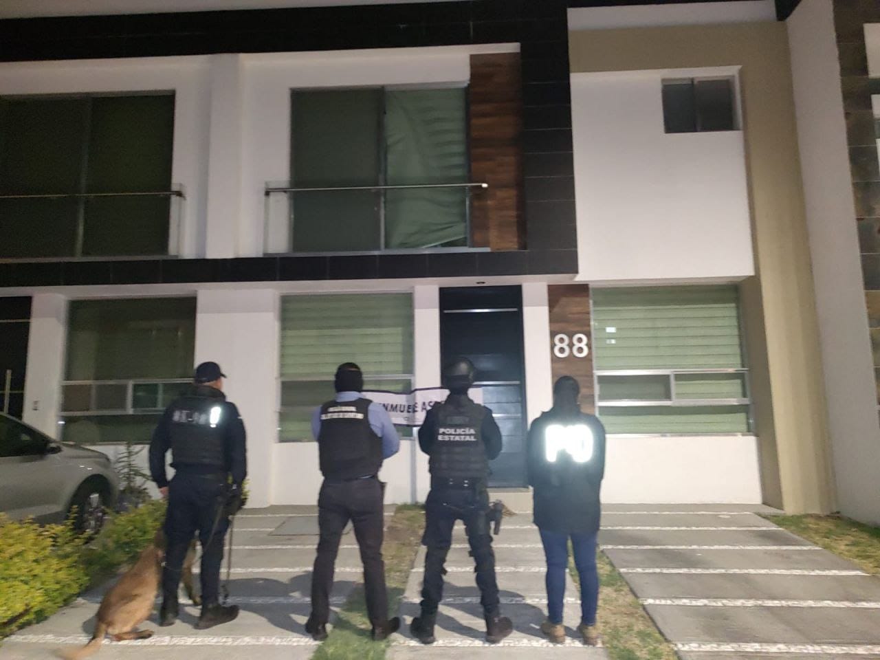 Aseguran 44 armas de fuego en tres cateos, informó la Fiscalía de Querétaro