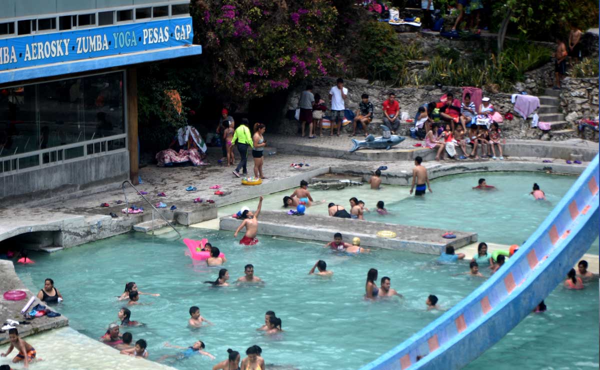 Agua Azul, el balneario de azules aguas sulfurosas en la ciudad de
