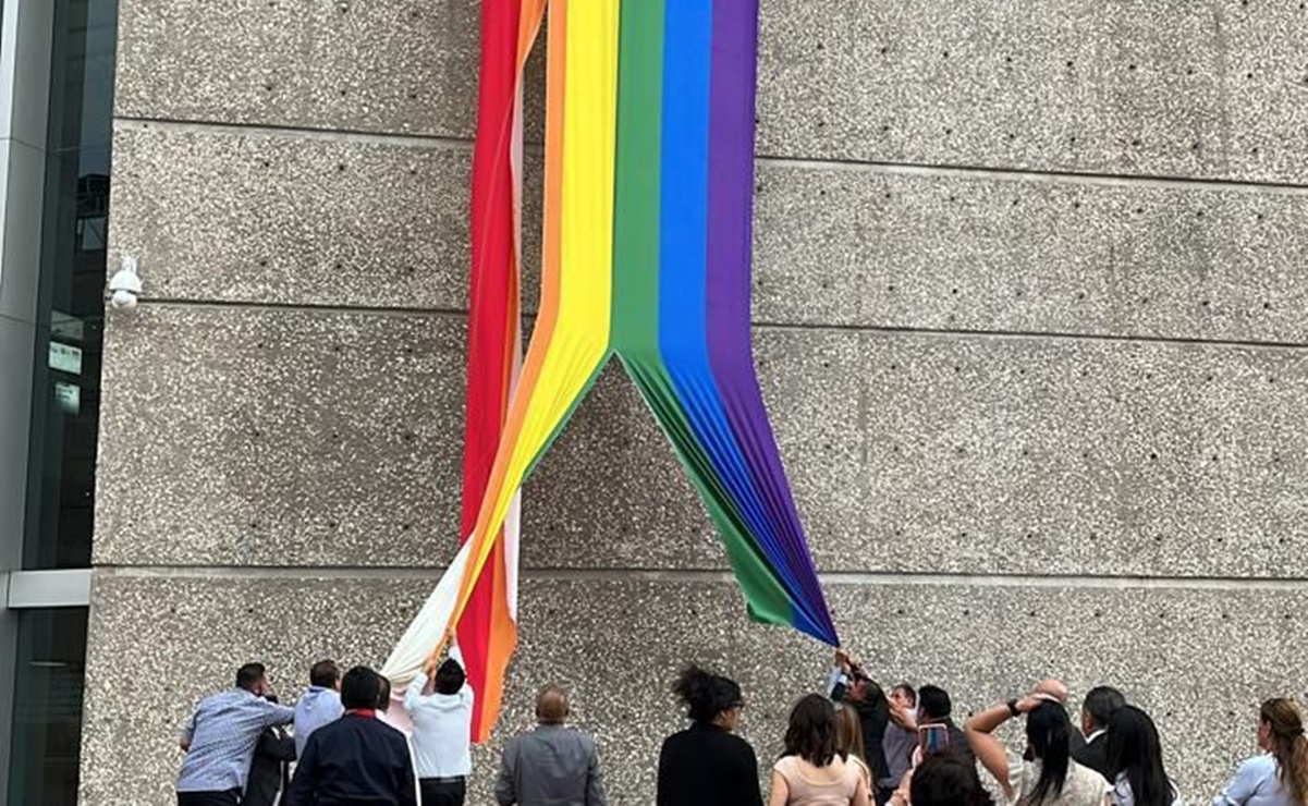Conapred condena homofobia del Sindicato del Infonavit tras romper bandera LGBT+ colocada en edificio; recibe queja