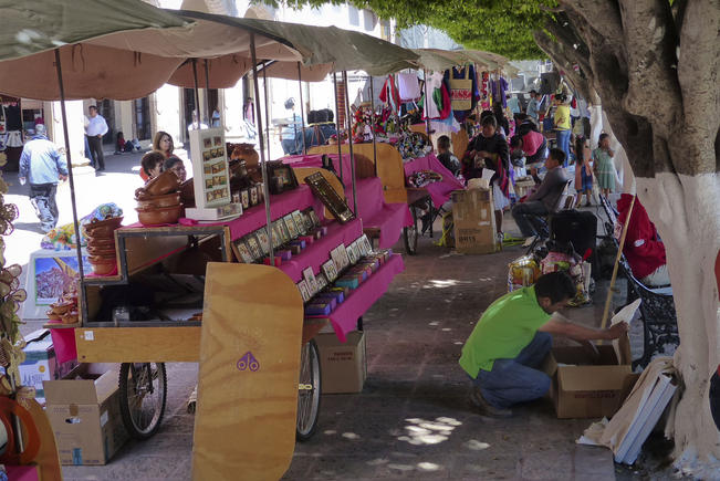 Ferias artesanales impulsan comercio de 90 artistas    