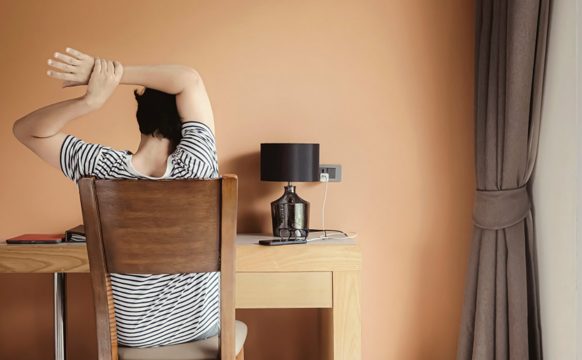 ¿Sigues en home office? 3 errores comunes que pueden dañar tu espalda