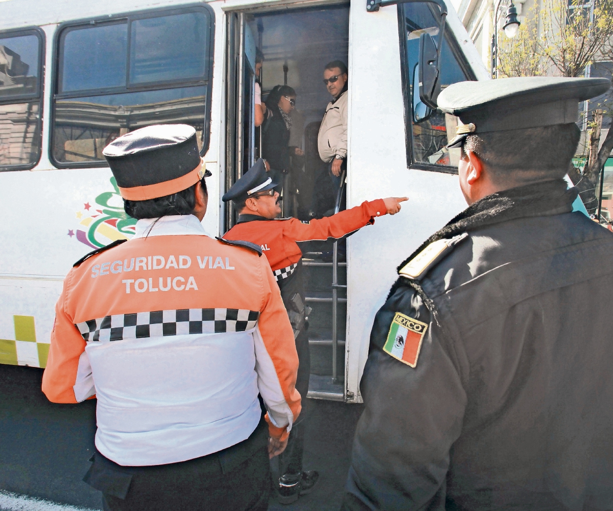 Uniformados encubiertos vigilarán transporte público en Toluca