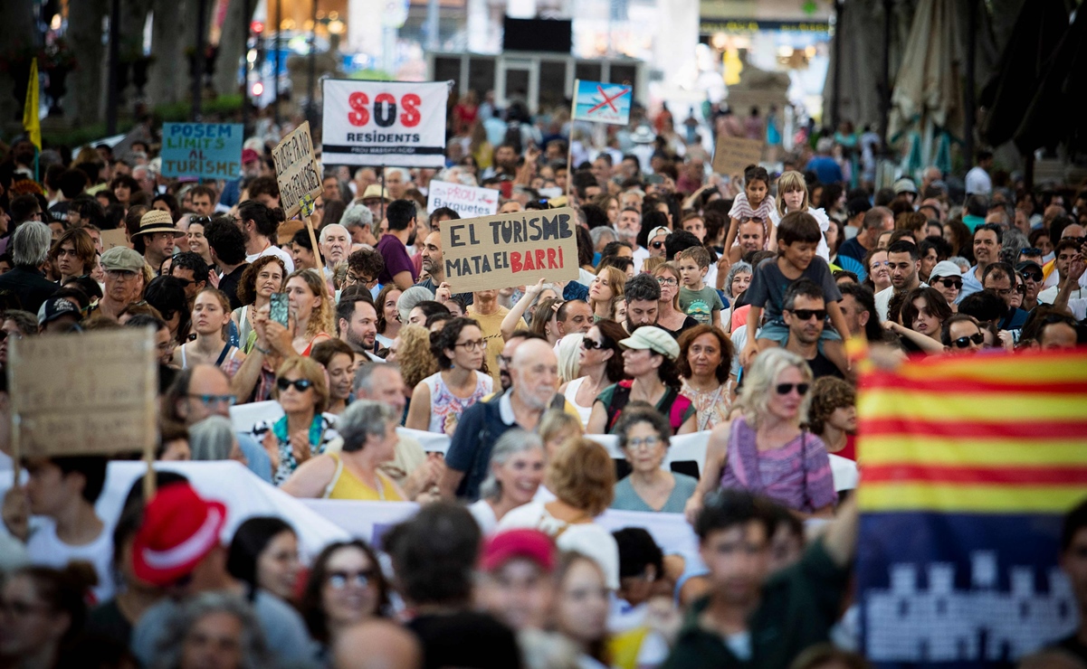 FOTOS: Miles se manifiestan en Mallorca contra el turismo masivo