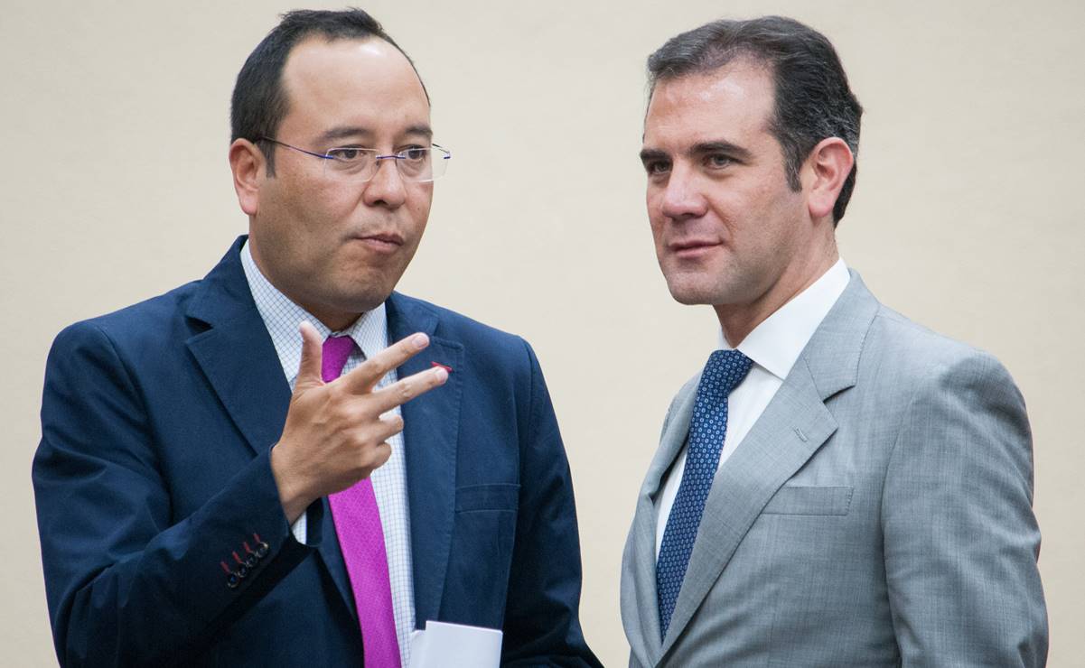 Nuevos consejeros del INE no deben ser "correa de transmisión" del Presidente, advierten Córdova y Murayama