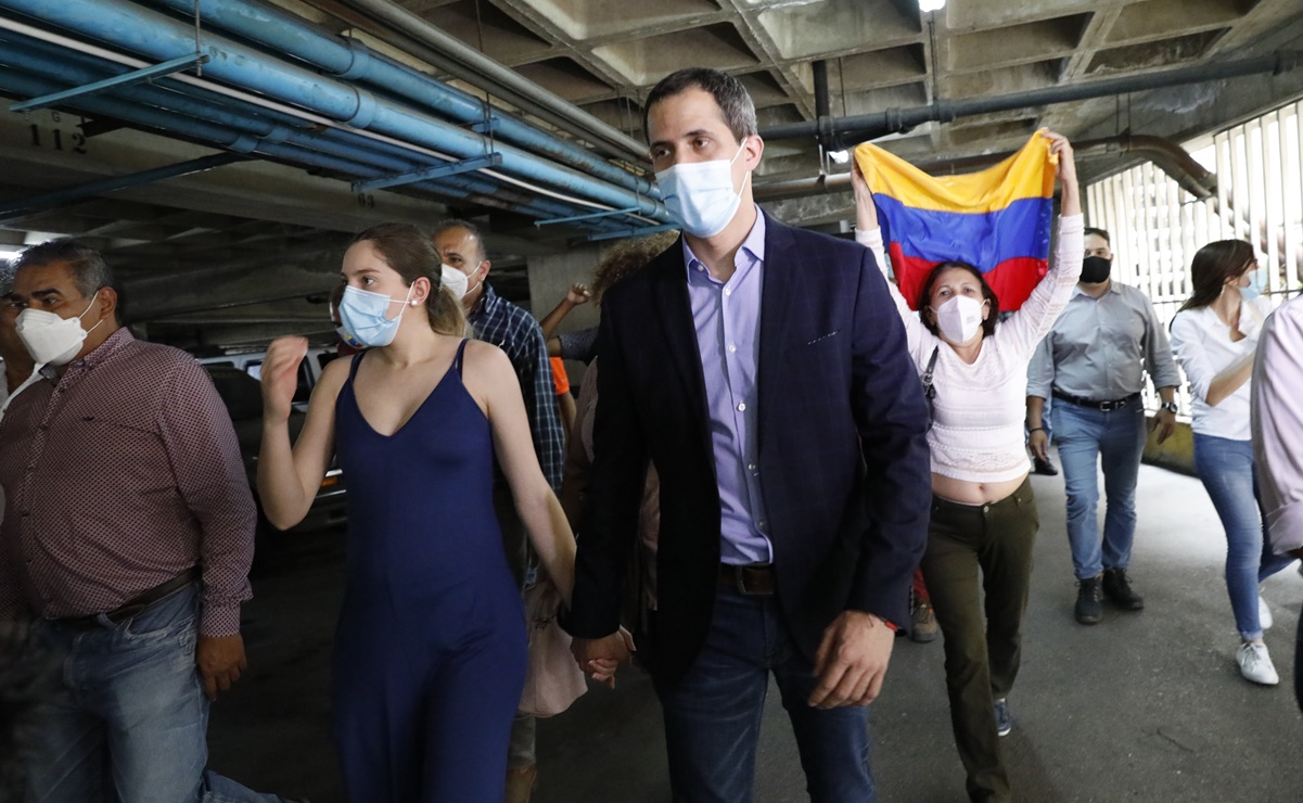 Guaidó denuncia intento de "secuestro"; afirma que se llevaron a su chofer