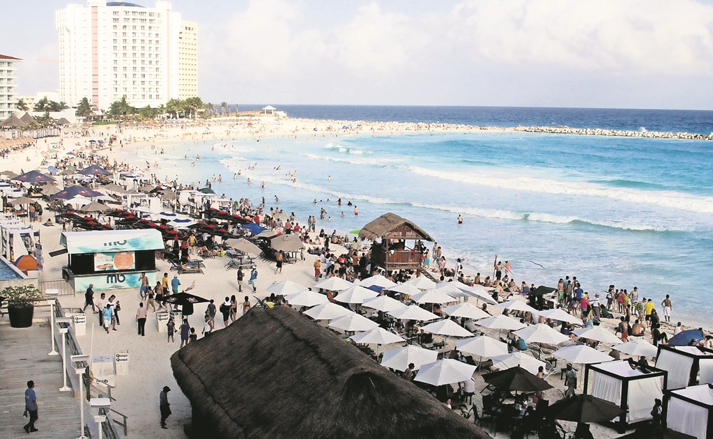 Baja por primera vez en 7 años llegada de turistas internacionales a Cancún