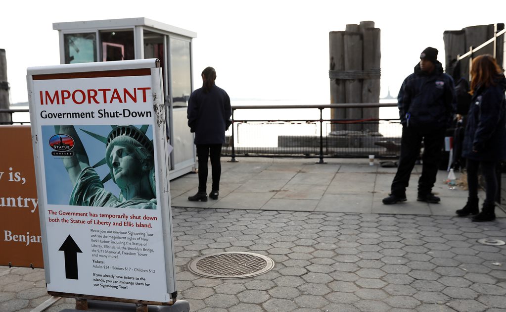 ​Abre Nueva York Estatua de la Libertad pese a cierre de gobierno
