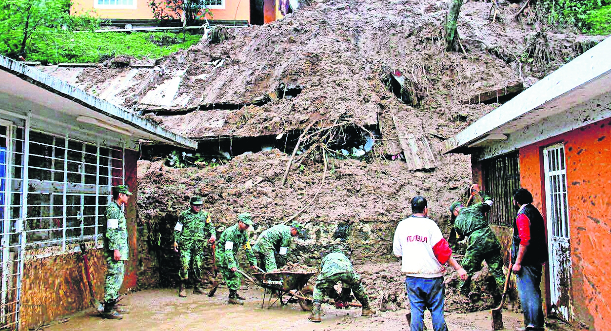 Protección Civil confirma 38  muertos por "Earl"