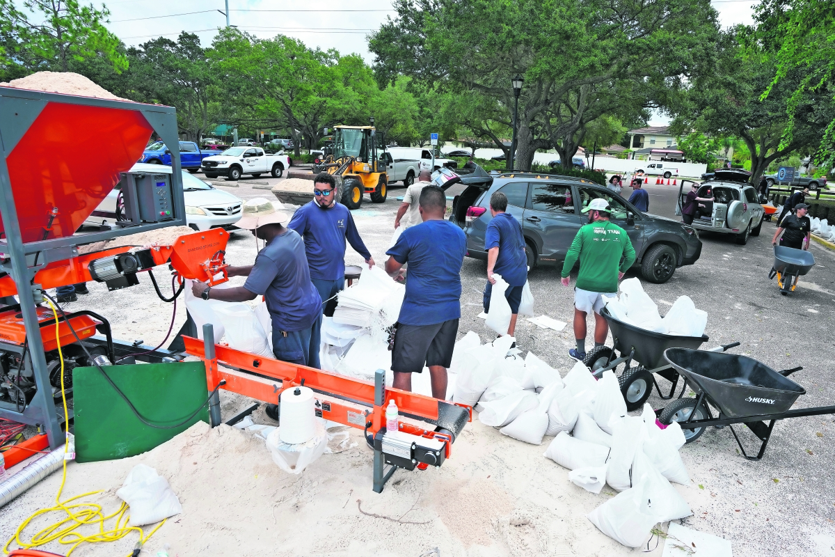 Florida ordena evacuaciones ante llegada del huracán Idalia