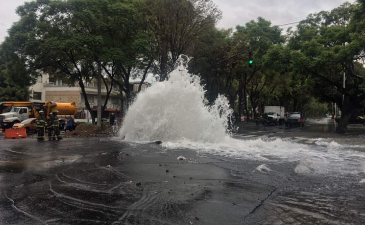 Mega fuga de agua en Miramontes no ha sido controlada 