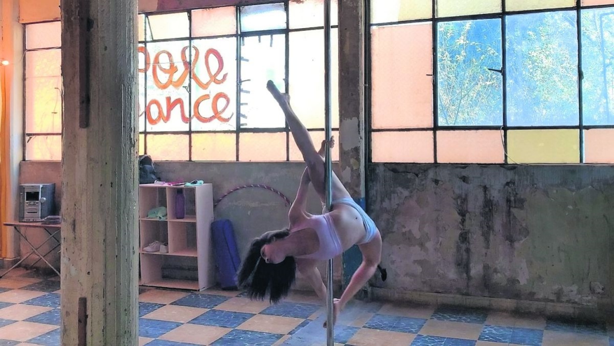 Pole dance reflexiona sobre el acoso y la violencia