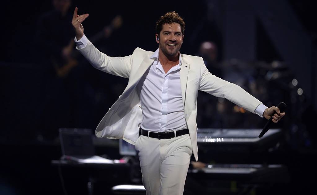 David Bisbal desborda con su rumba en Viña y pide la "libertad de Venezuela"