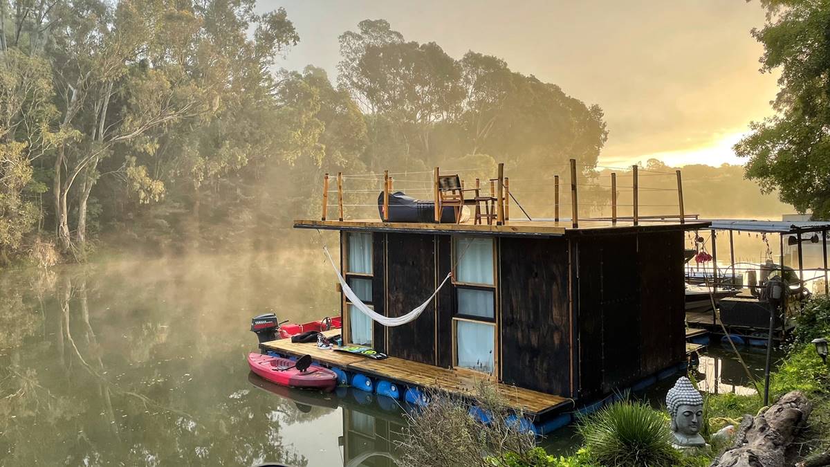 Quédate en Meraki, la cabaña flotante en un lago de Puebla