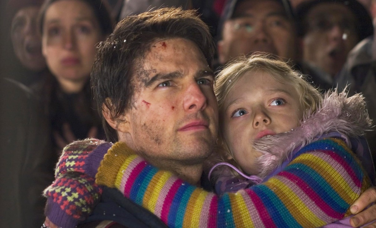 Tom Cruise, más presente en la vida de Dakota Fanning que de su hija Suri