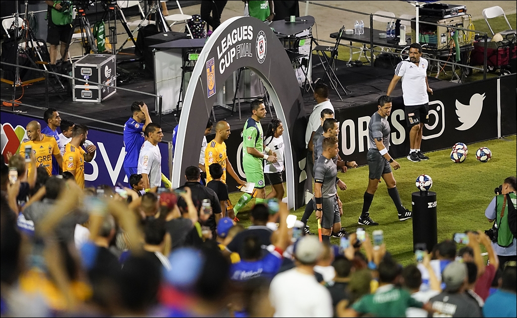 Trifulca de aficionados de Cruz Azul en la Leagues Cup