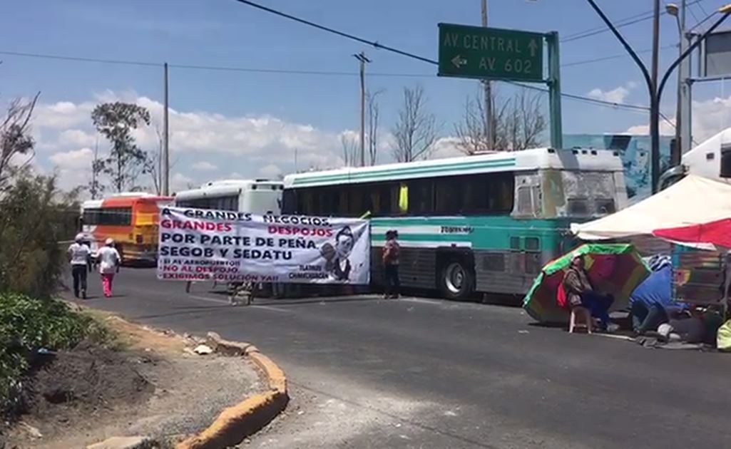 Ejidatarios bloquean Periférico y vías hacia nuevo aeropuerto