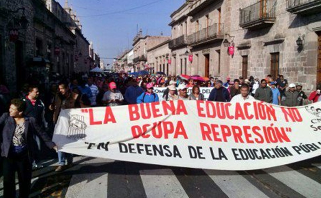 CNTE marcha en Morelia contra evaluación docente