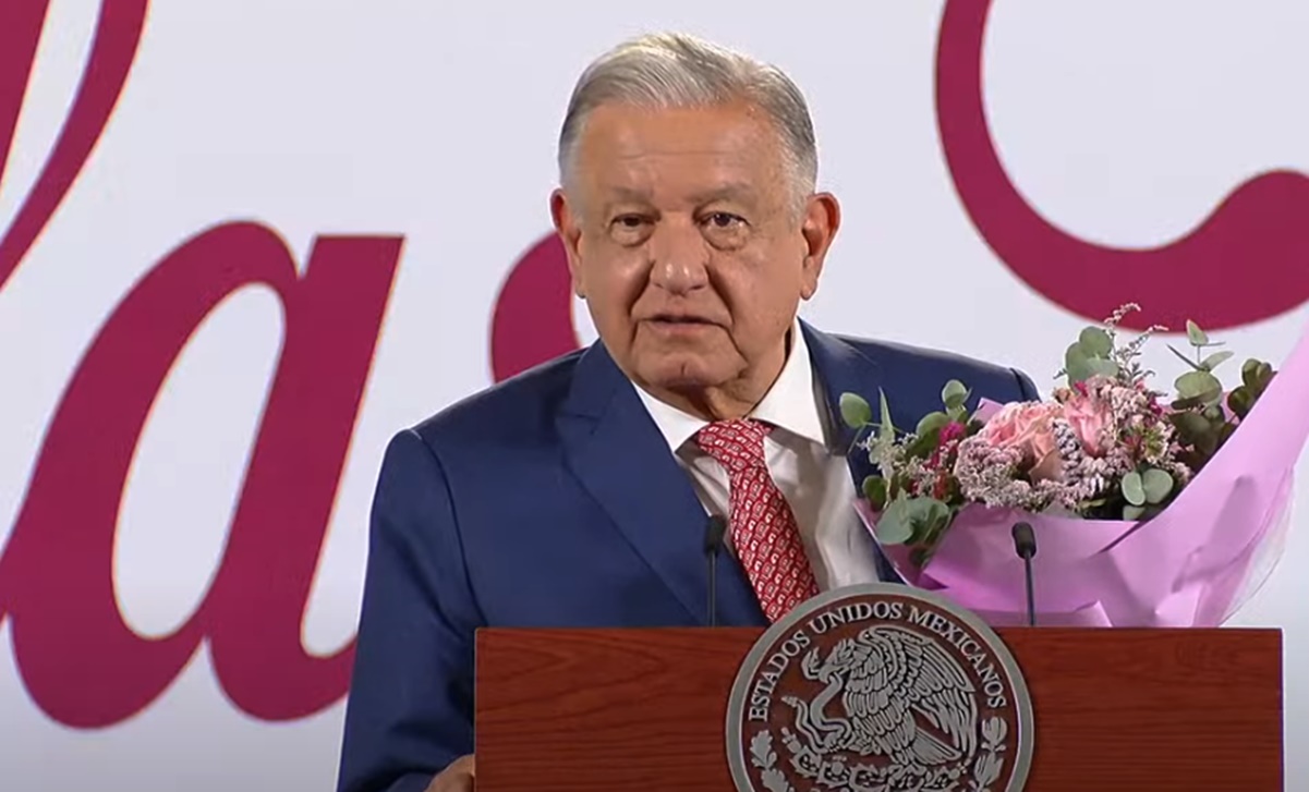 Día de las Madres: AMLO dedica concierto en su mañanera a las mamás; no acepta preguntas 