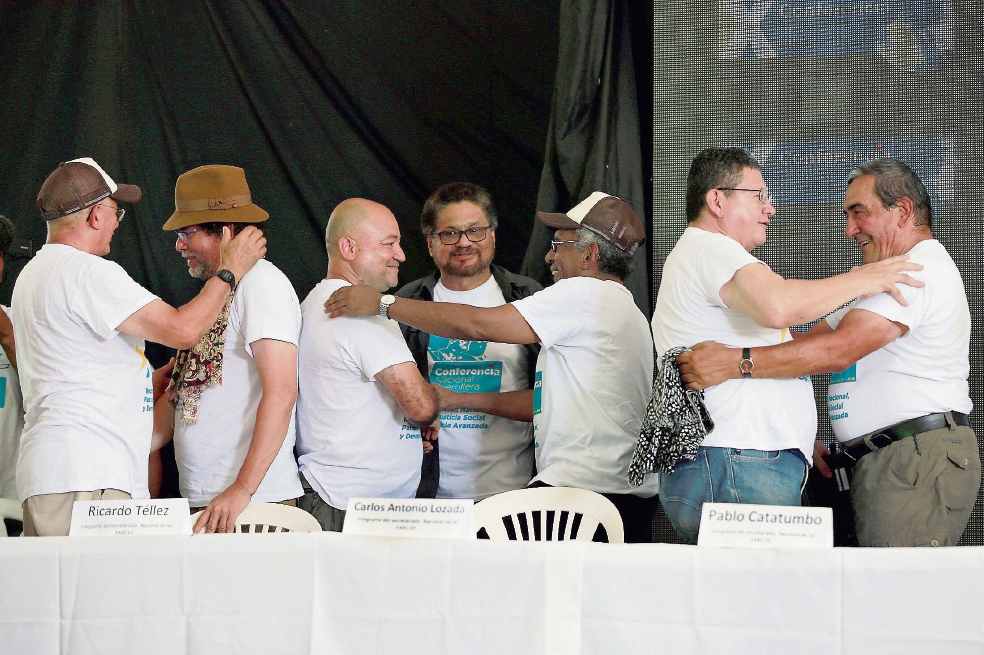 Las FARC dicen adiós a la guerra y a las armas 