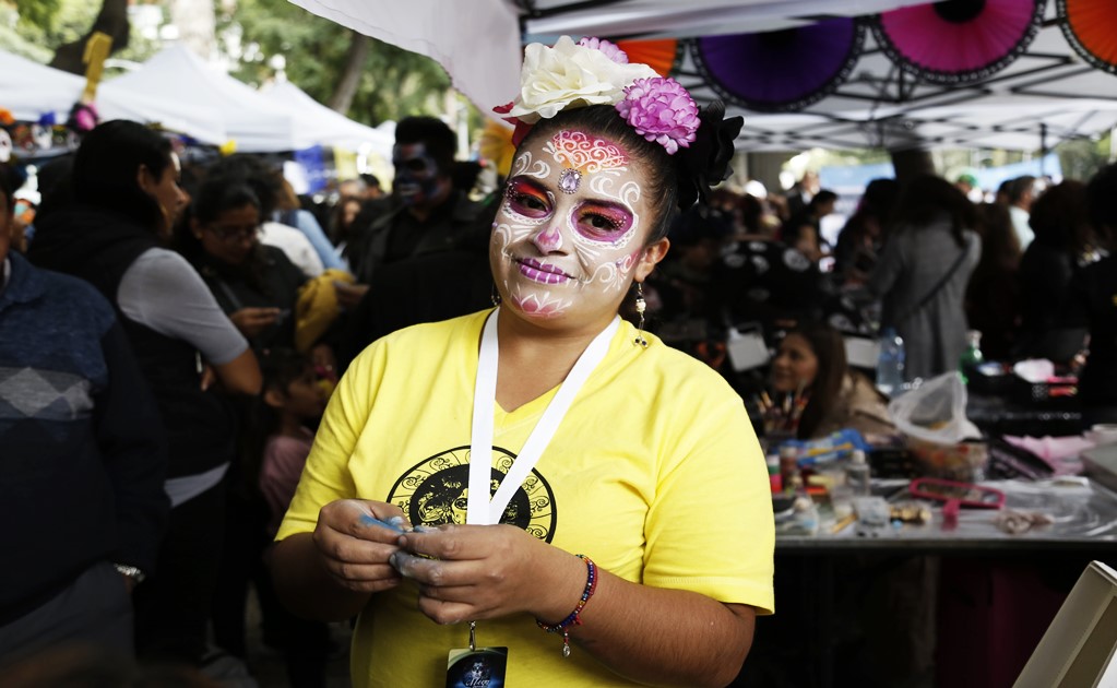 Makeup, glitter, glamour, and Catrinas in Mexico City