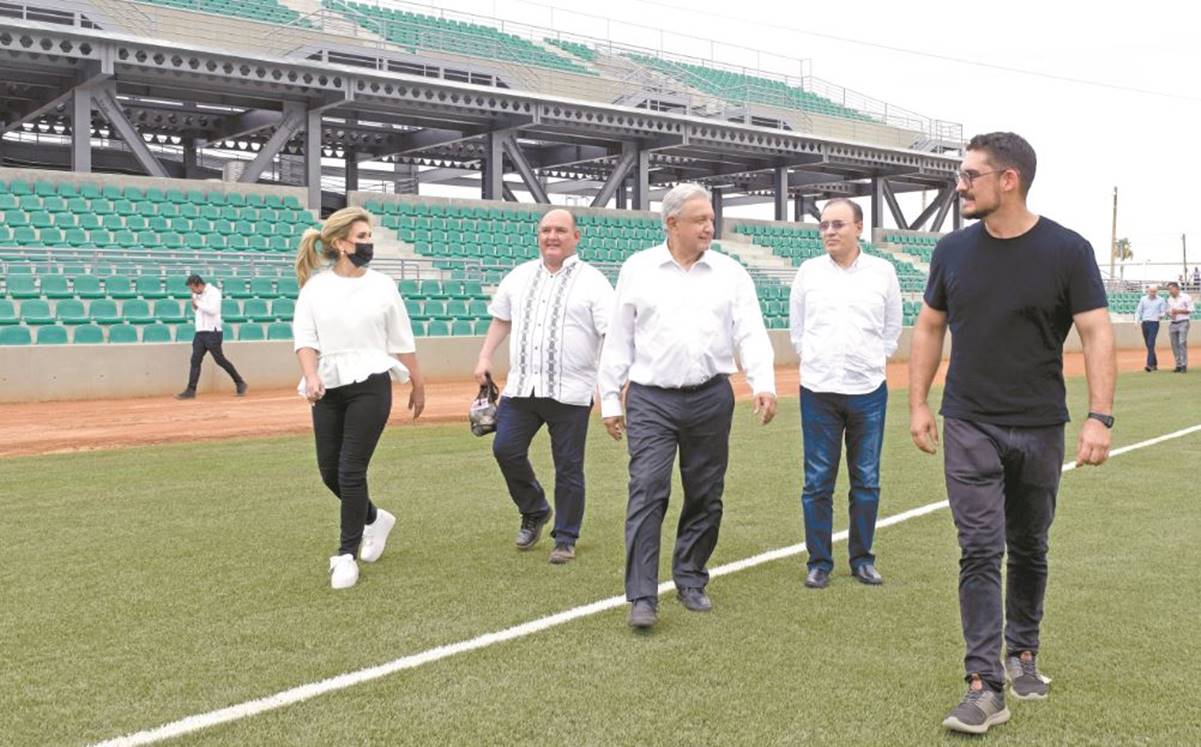 AMLO reinaugura estadio que costó 57 mdp su rehabilitación; justifica Sedatu inversión