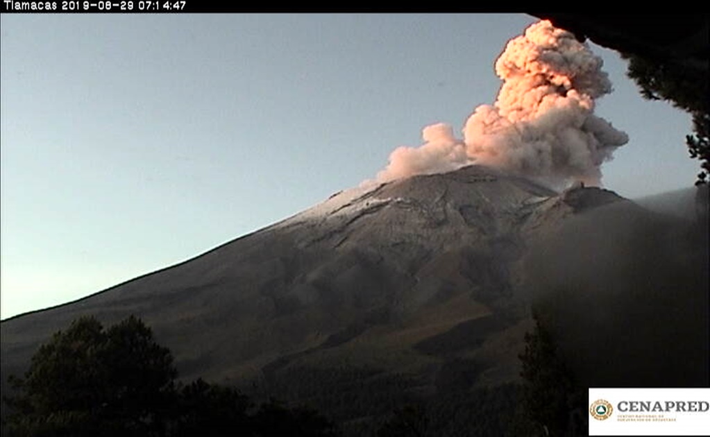 Volcán Popocatépetl amanece con actividad explosiva