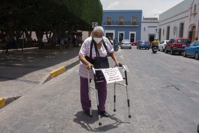 “Pido ayuda para costear una silla de ruedas”