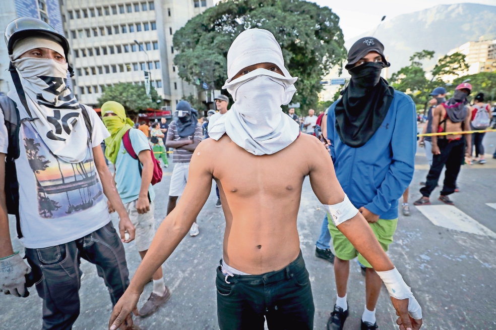 Desde los 12, niños se enfrentan al régimen de Maduro