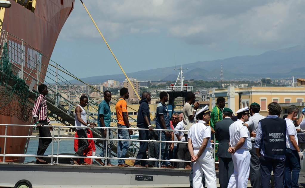 Rescatan a 537 migrantes frente a costas italianas